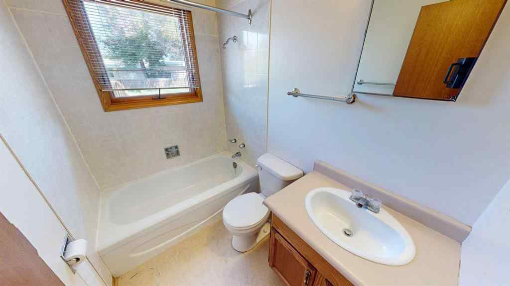 MLS® A2252324 - 401 3rd Avenue W in NONE Foremost, Residential