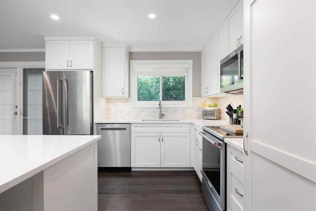 MLS® A2252327 - 525 Beacon Hill Drive  in Beacon Hill Fort McMurray, Residential