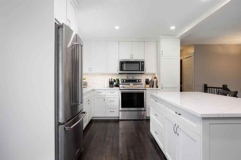 MLS® A2252327 - 525 Beacon Hill Drive  in Beacon Hill Fort McMurray, Residential