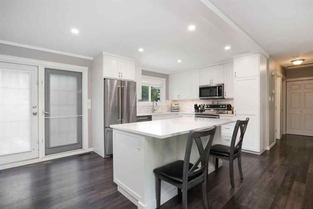MLS® A2252327 - 525 Beacon Hill Drive  in Beacon Hill Fort McMurray, Residential