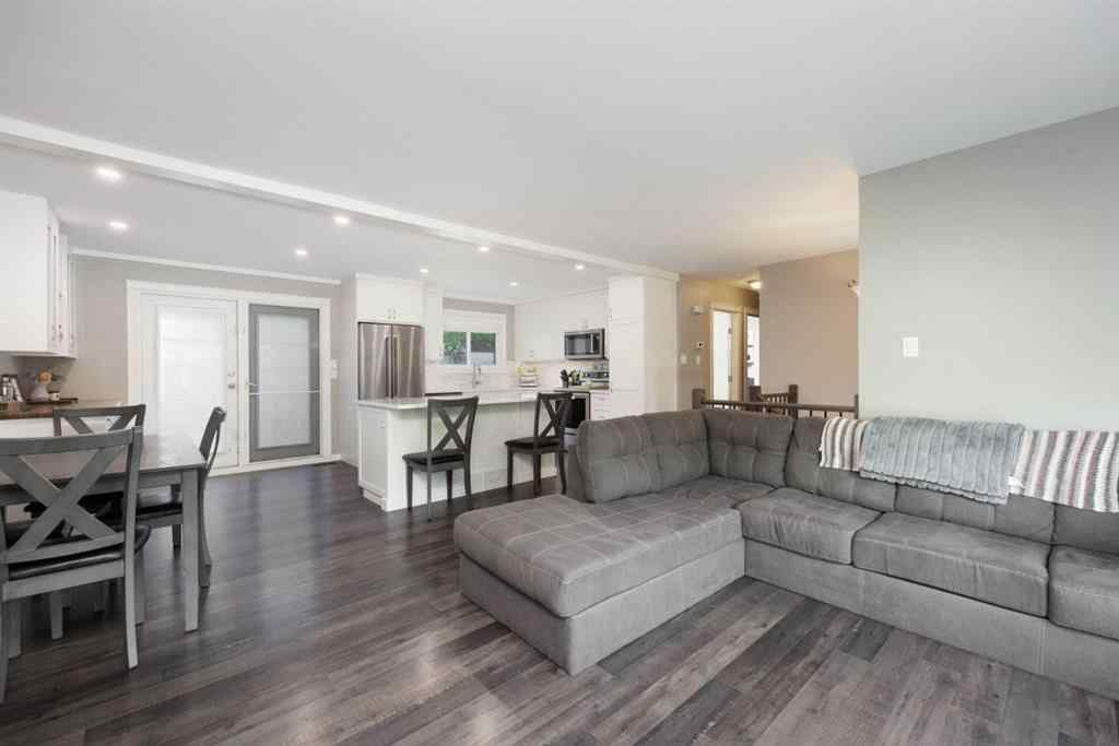 MLS® A2252327 - 525 Beacon Hill Drive  in Beacon Hill Fort McMurray, Residential