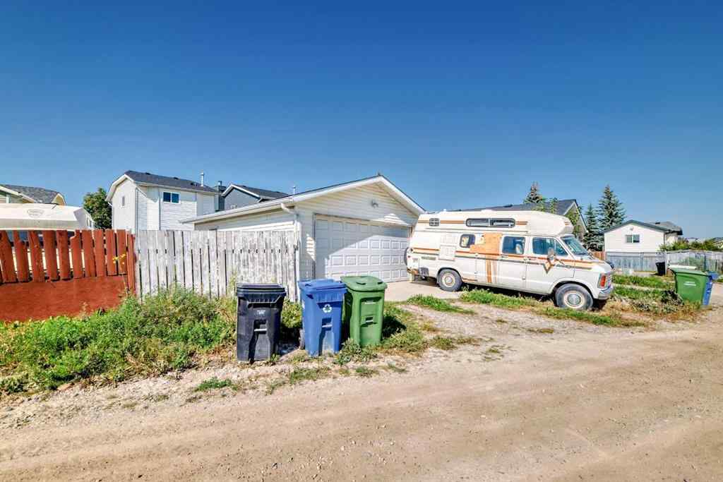 MLS® A2252330 - 33 Martinridge Place NE in Martindale Calgary, Residential