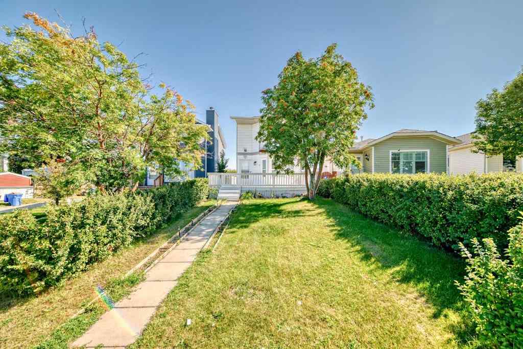 MLS® A2252330 - 33 Martinridge Place NE in Martindale Calgary, Residential