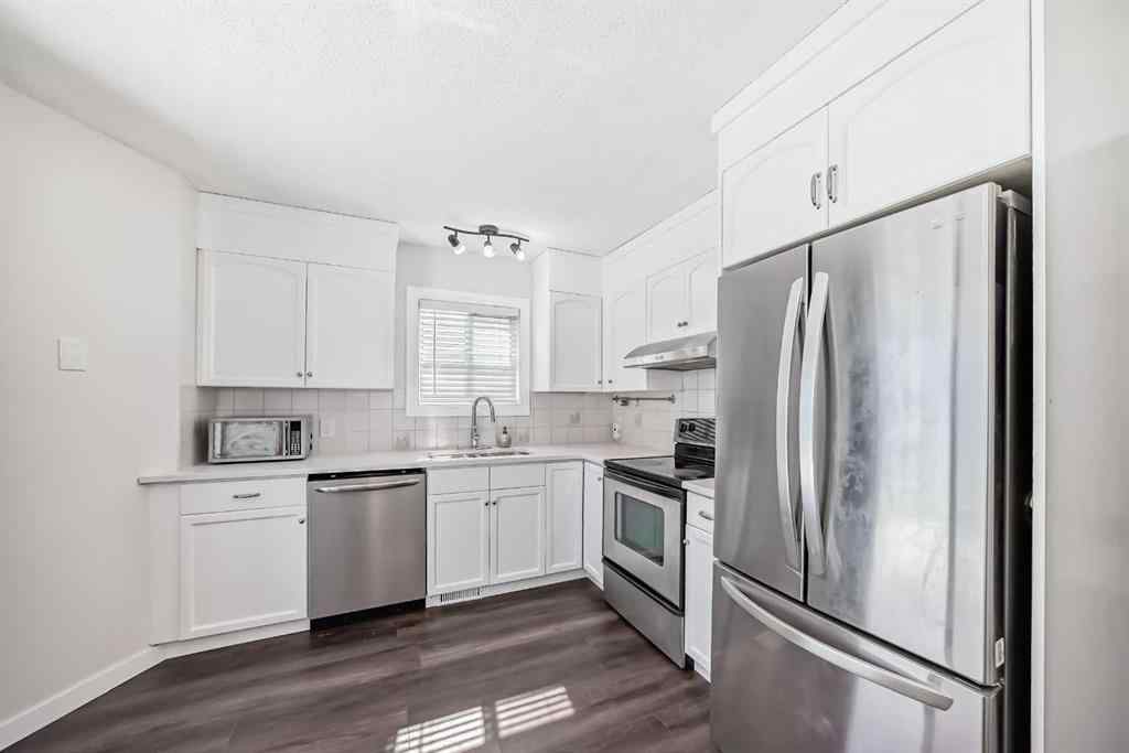 MLS® A2252330 - 33 Martinridge Place NE in Martindale Calgary, Residential