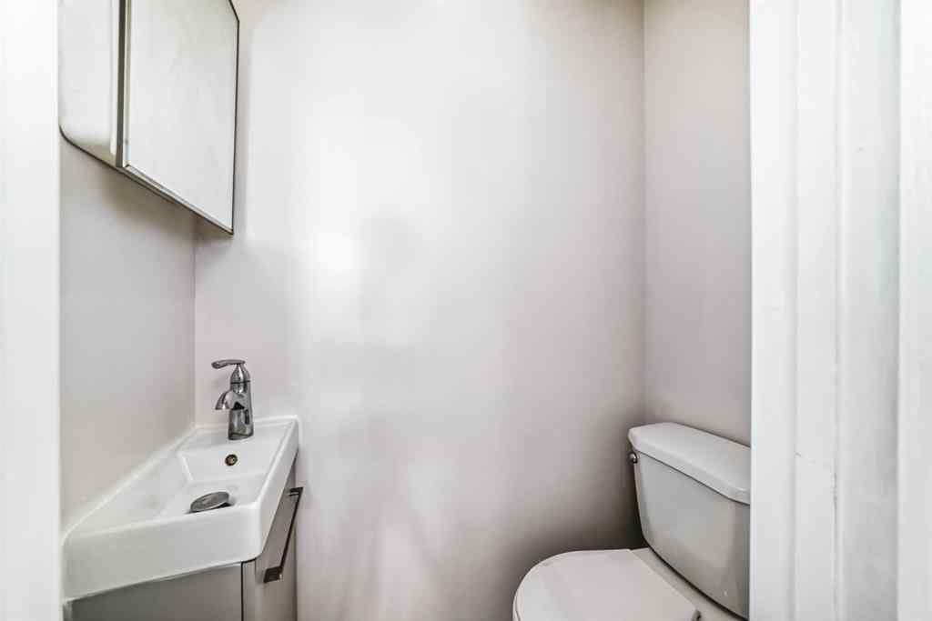 MLS® A2252330 - 33 Martinridge Place NE in Martindale Calgary, Residential