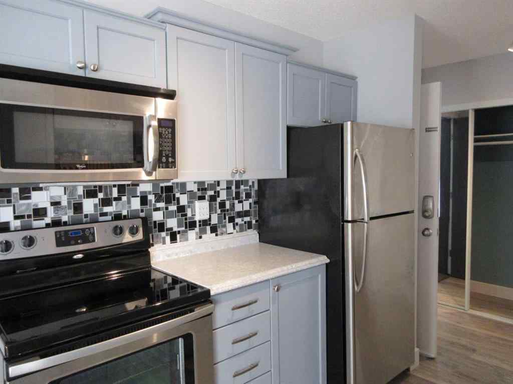 MLS® A2252340 - Unit #18 512 McCutcheon Drive NW in Northwest Crescent Heights Medicine Hat, Residential