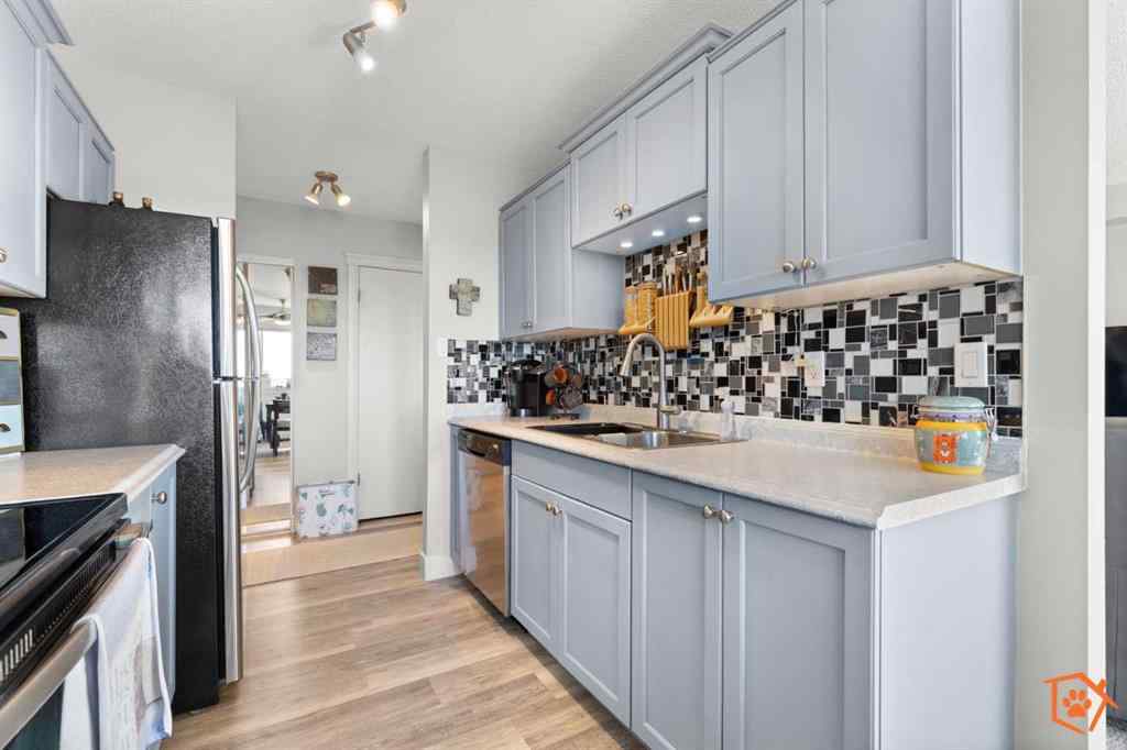 MLS® A2252340 - Unit #18 512 McCutcheon Drive NW in Northwest Crescent Heights Medicine Hat, Residential