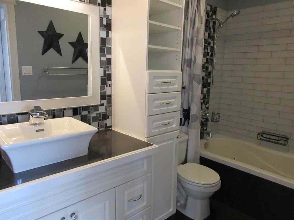 MLS® A2252340 - Unit #18 512 McCutcheon Drive NW in Northwest Crescent Heights Medicine Hat, Residential