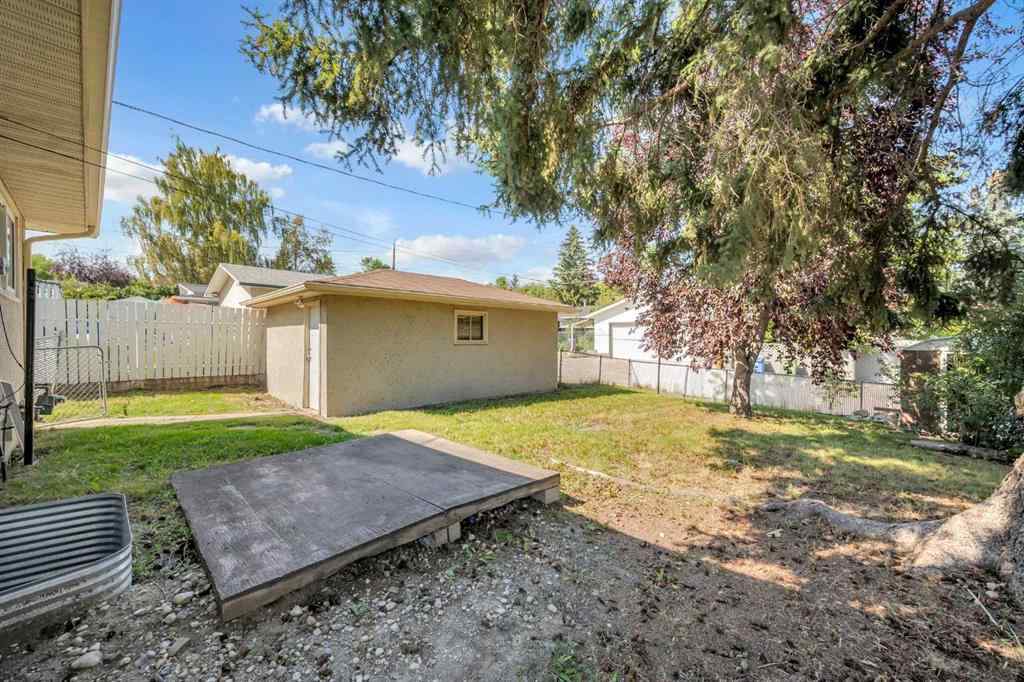 MLS® A2252343 - 804 71 Avenue NW in Huntington Hills Calgary, Residential