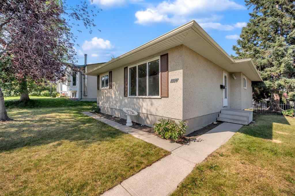 MLS® A2252343 - 804 71 Avenue NW in Huntington Hills Calgary, Residential