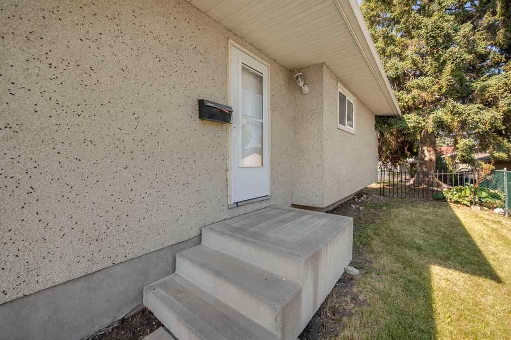 MLS® A2252343 - 804 71 Avenue NW in Huntington Hills Calgary, Residential