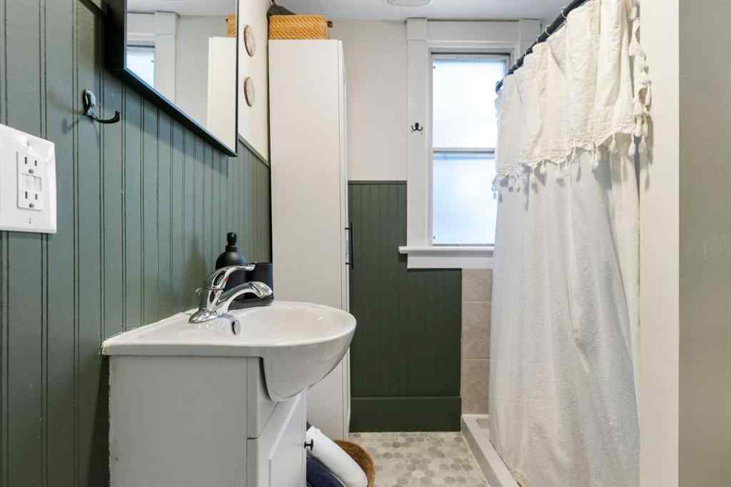 MLS® A2252344 - 317 18 Avenue NW in Mount Pleasant Calgary, Residential