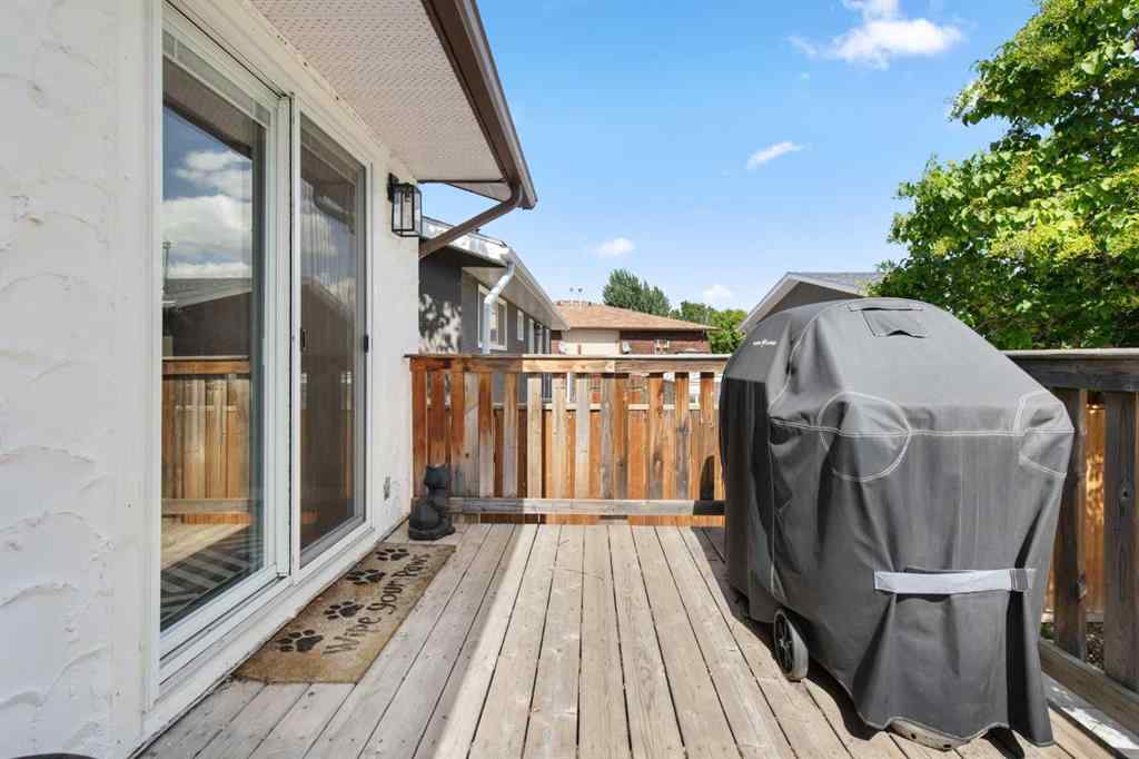 MLS® A2252346 - 2591 22 Avenue SE in Crestwood-Norwood Medicine Hat, Residential
