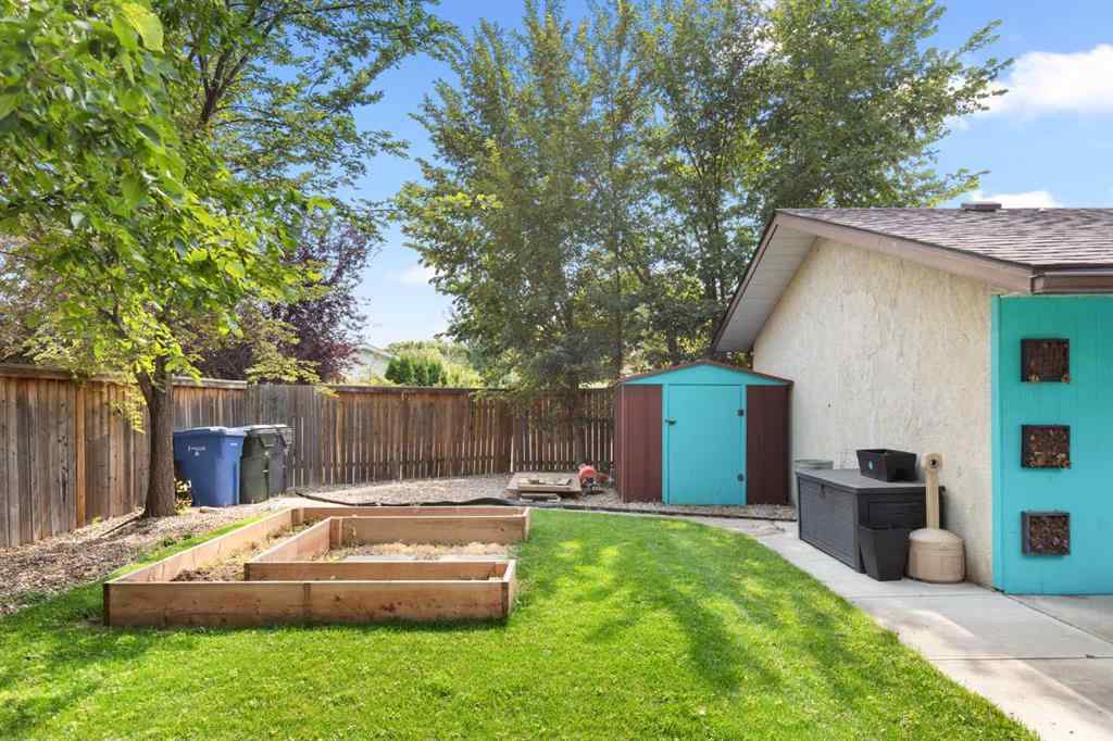 MLS® A2252346 - 2591 22 Avenue SE in Crestwood-Norwood Medicine Hat, Residential