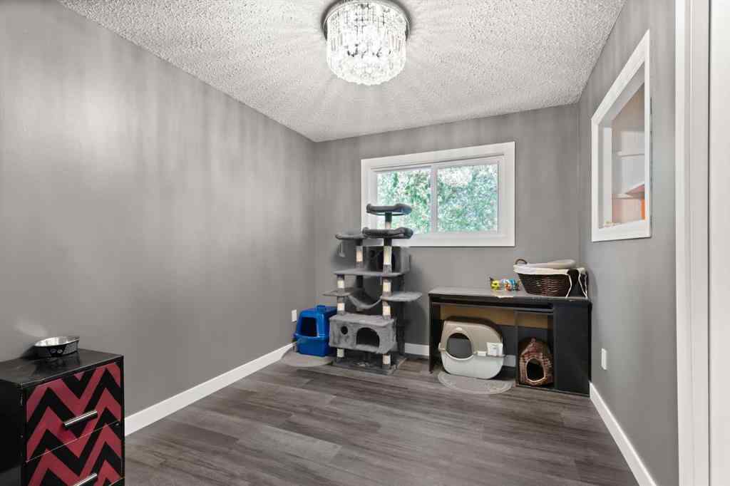 MLS® A2252346 - 2591 22 Avenue SE in Crestwood-Norwood Medicine Hat, Residential