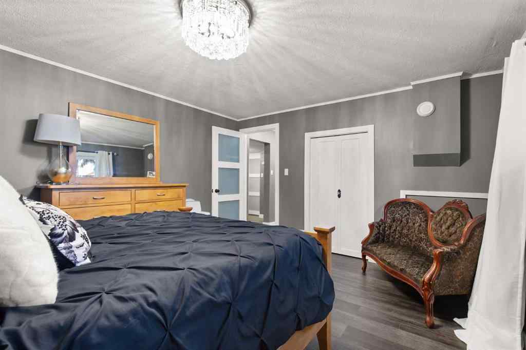 MLS® A2252346 - 2591 22 Avenue SE in Crestwood-Norwood Medicine Hat, Residential