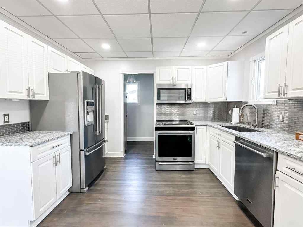 MLS® A2252351 - 4901 54 Street  in Downtown West Stettler, Residential