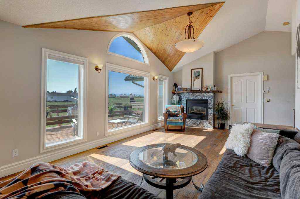 MLS® A2252353 - 642243 72 Street E in NONE Rural Foothills County, Residential