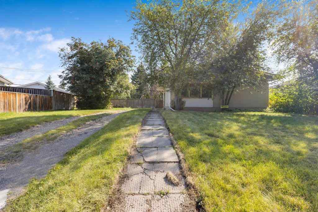 MLS® A2252358 - 4720 Fordham Crescent SE in Forest Heights Calgary, Residential