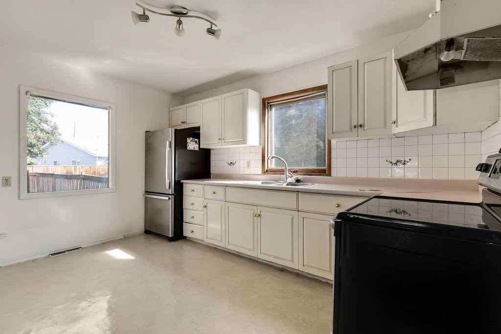 MLS® A2252358 - 4720 Fordham Crescent SE in Forest Heights Calgary, Residential