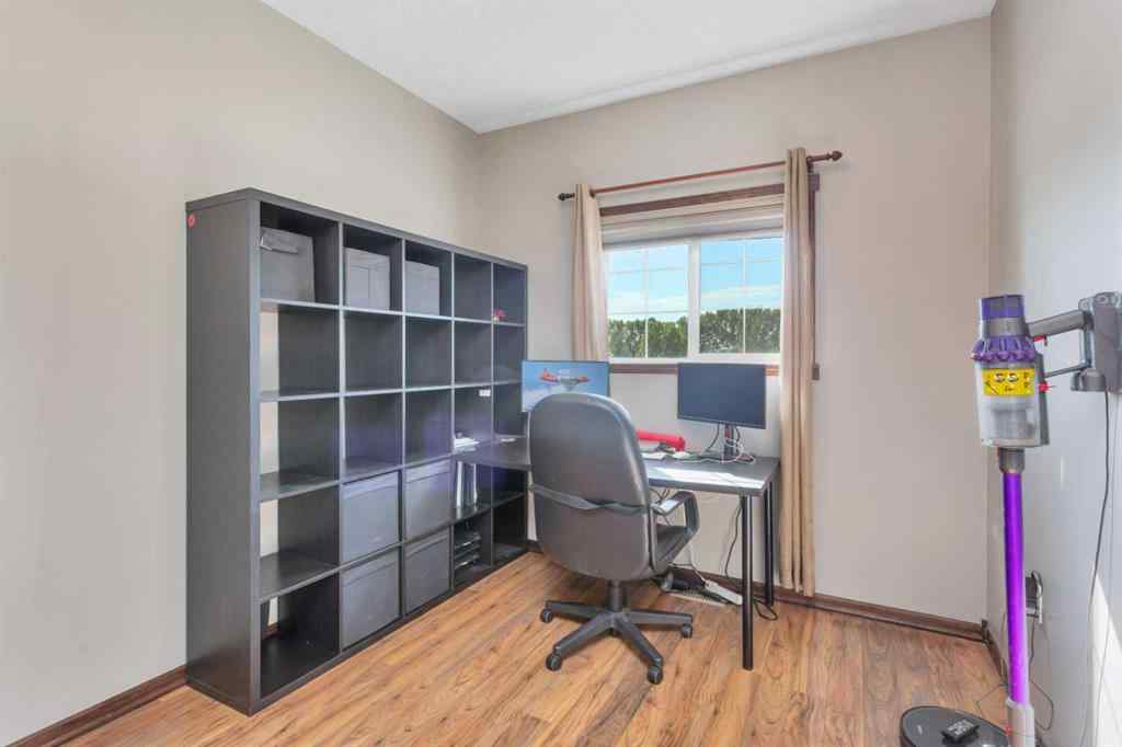 MLS® A2252365 - 5201 50 Street  in NONE Bentley, Residential