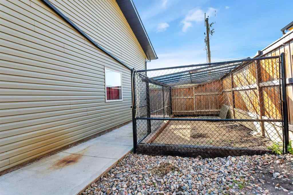 MLS® A2252365 - 5201 50 Street  in NONE Bentley, Residential