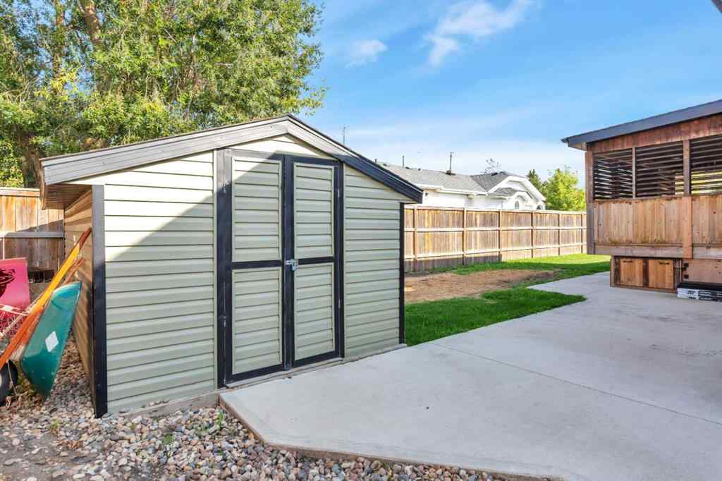 MLS® A2252365 - 5201 50 Street  in NONE Bentley, Residential