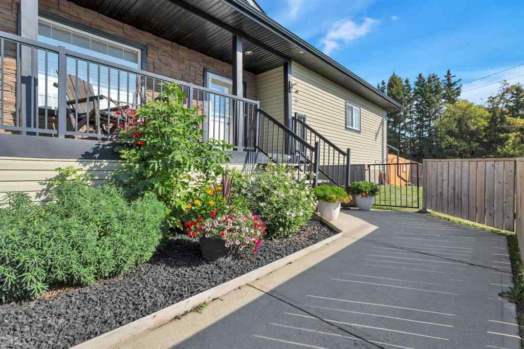 MLS® A2252365 - 5201 50 Street  in NONE Bentley, Residential