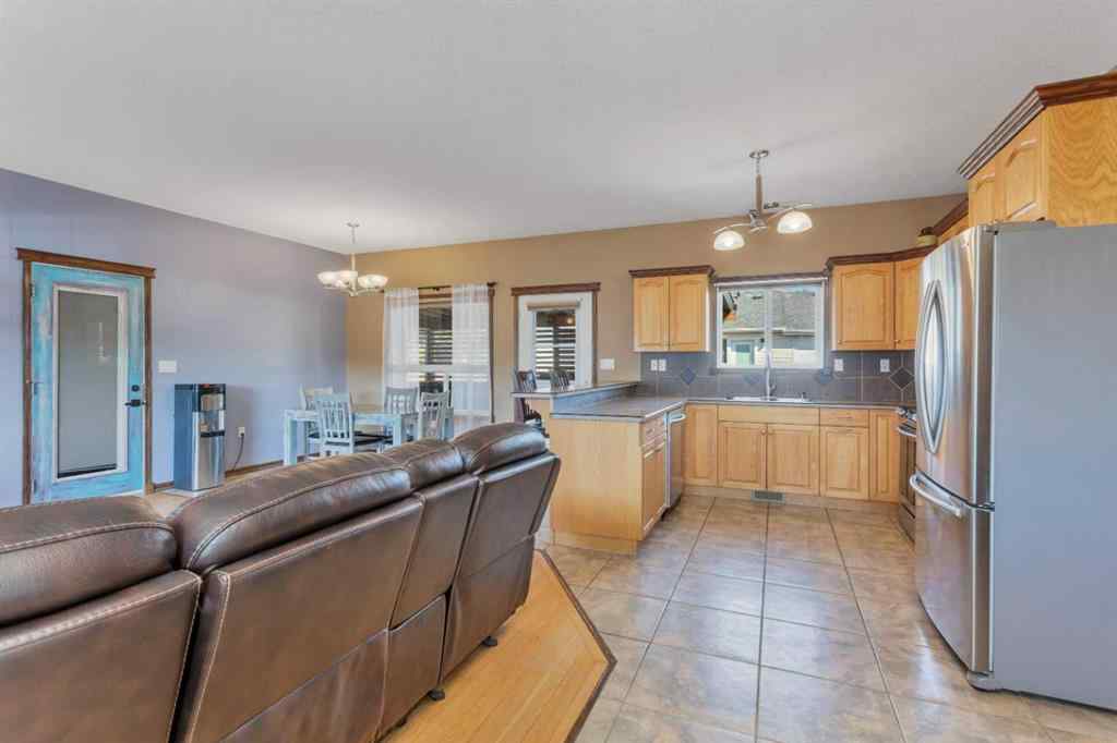 MLS® A2252365 - 5201 50 Street  in NONE Bentley, Residential