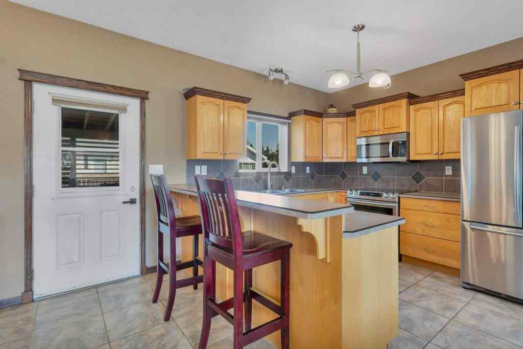 MLS® A2252365 - 5201 50 Street  in NONE Bentley, Residential