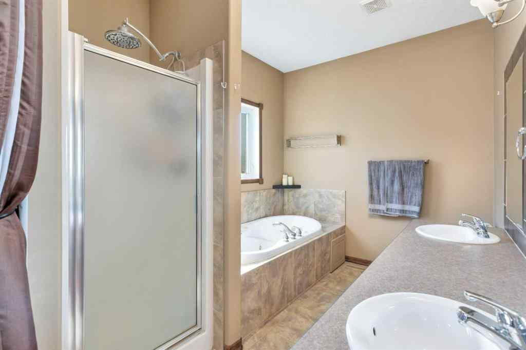 MLS® A2252365 - 5201 50 Street  in NONE Bentley, Residential