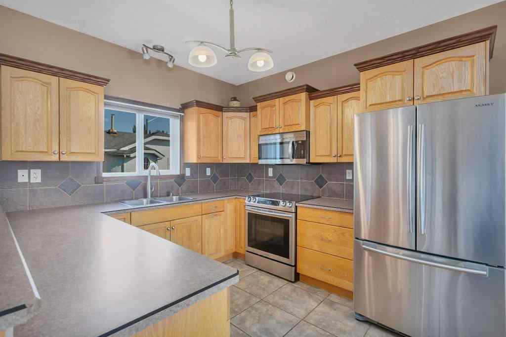 MLS® A2252365 - 5201 50 Street  in NONE Bentley, Residential