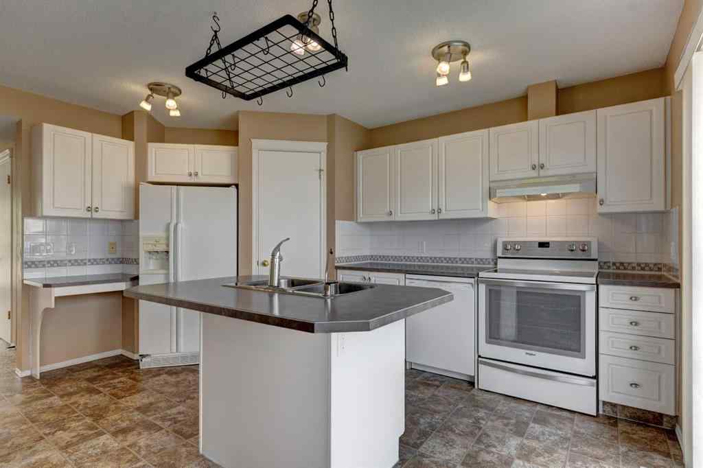 MLS® A2252369 - 129 Prestwick Park SE in McKenzie Towne Calgary, Residential