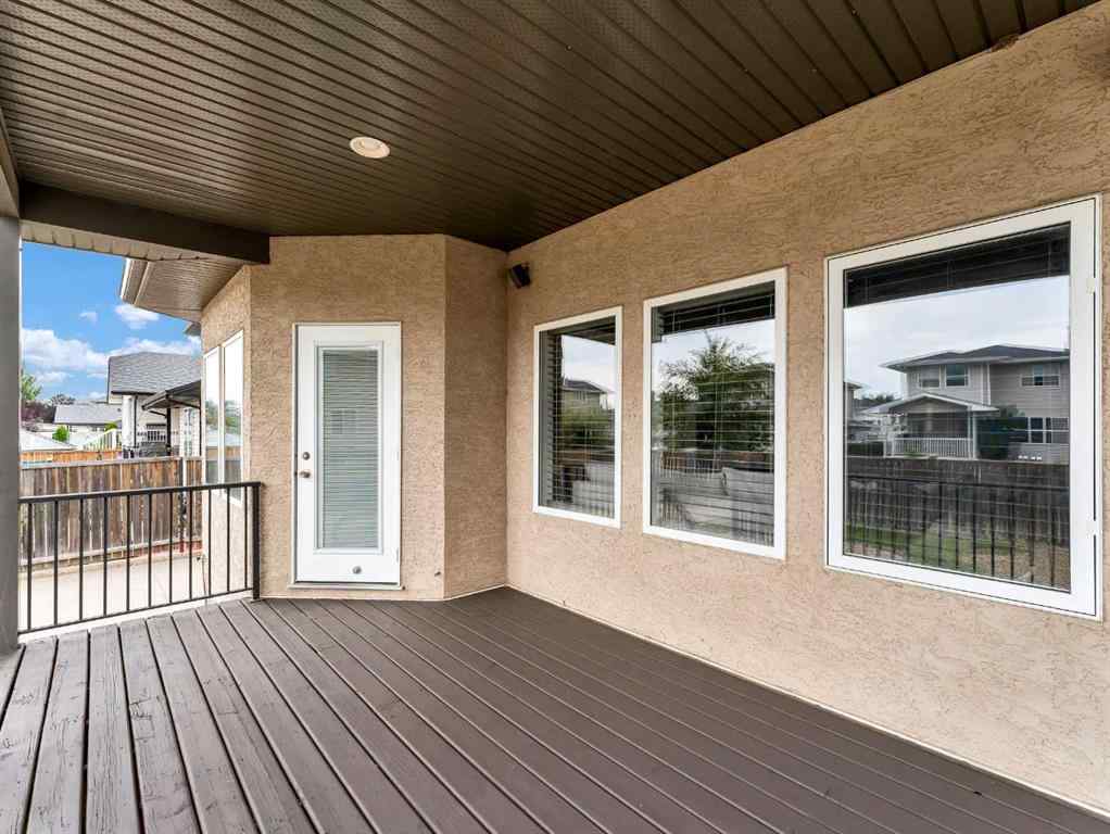 MLS® A2252382 - 23 Vista Avenue SE in SE Southridge Medicine Hat, Residential