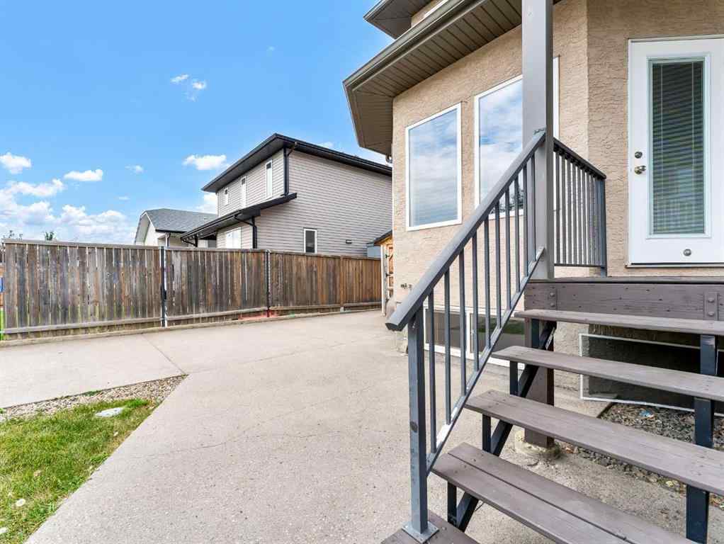 MLS® A2252382 - 23 Vista Avenue SE in SE Southridge Medicine Hat, Residential