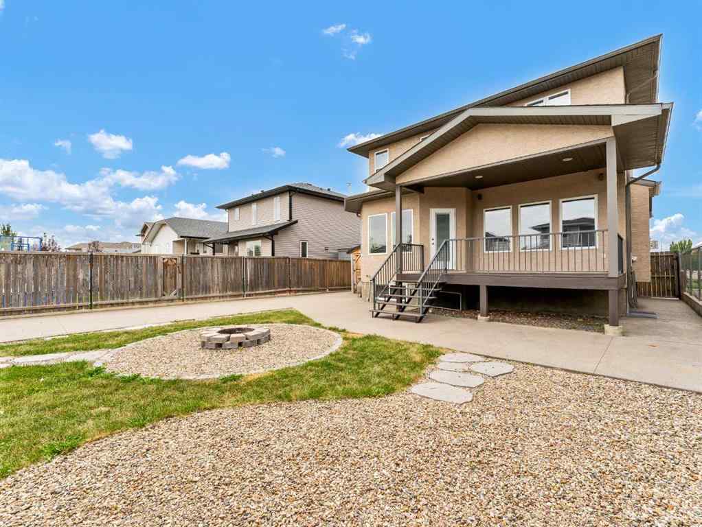 MLS® A2252382 - 23 Vista Avenue SE in SE Southridge Medicine Hat, Residential