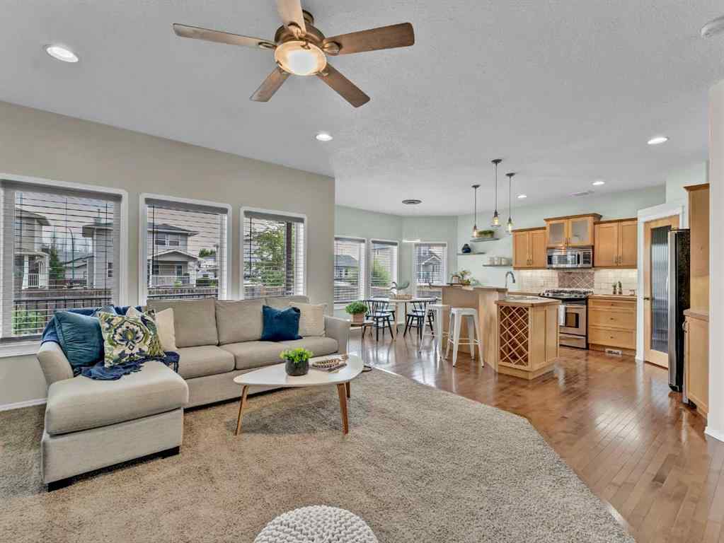 MLS® A2252382 - 23 Vista Avenue SE in SE Southridge Medicine Hat, Residential