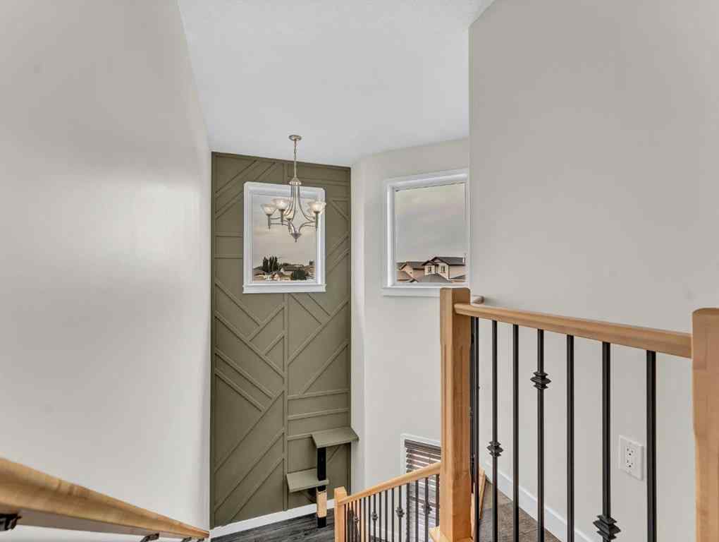 MLS® A2252382 - 23 Vista Avenue SE in SE Southridge Medicine Hat, Residential