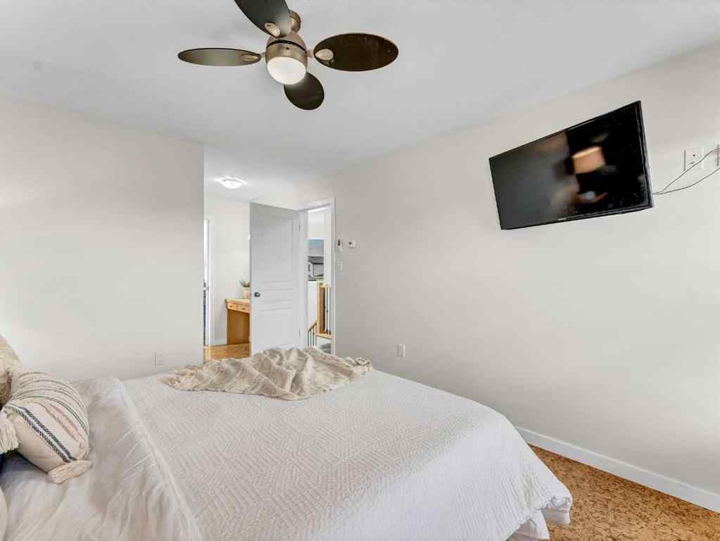MLS® A2252382 - 23 Vista Avenue SE in SE Southridge Medicine Hat, Residential