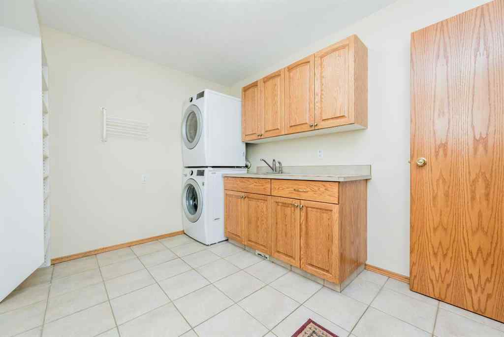 MLS® A2252385 - 10216 72B Avenue  in Mission Heights Grande Prairie, Residential