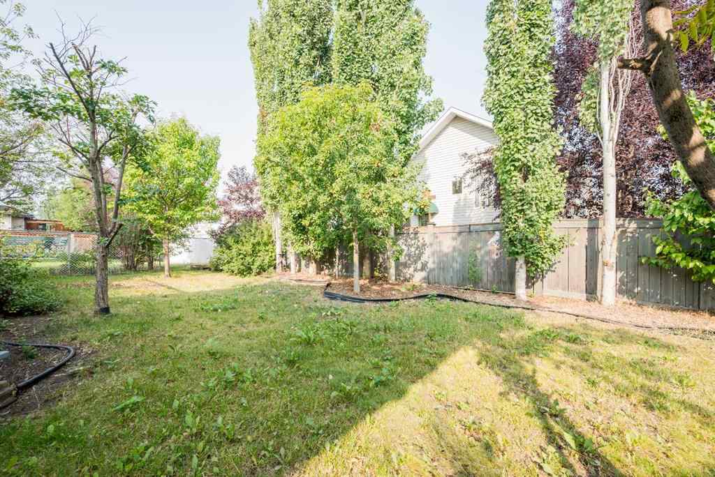 MLS® A2252385 - 10216 72B Avenue  in Mission Heights Grande Prairie, Residential