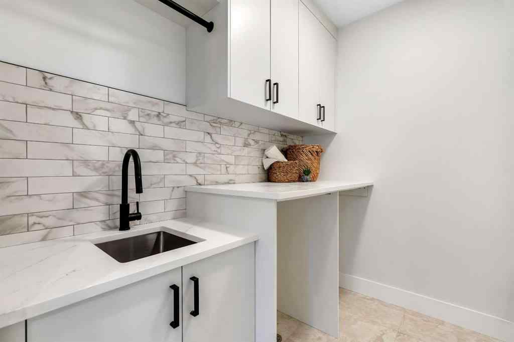 MLS® A2252392 - 1130A Regent Crescent NE in Renfrew Calgary, Residential