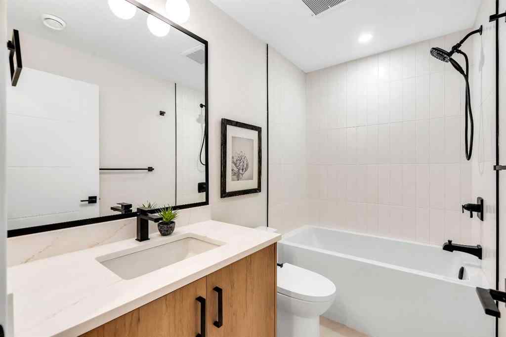 MLS® A2252392 - 1130A Regent Crescent NE in Renfrew Calgary, Residential