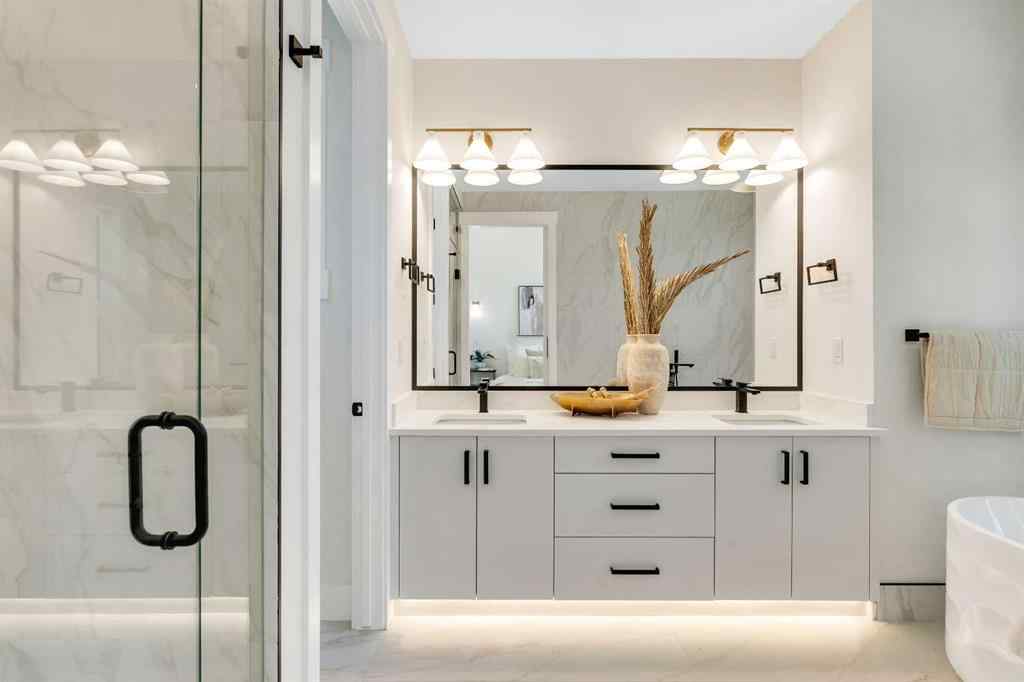 MLS® A2252392 - 1130A Regent Crescent NE in Renfrew Calgary, Residential