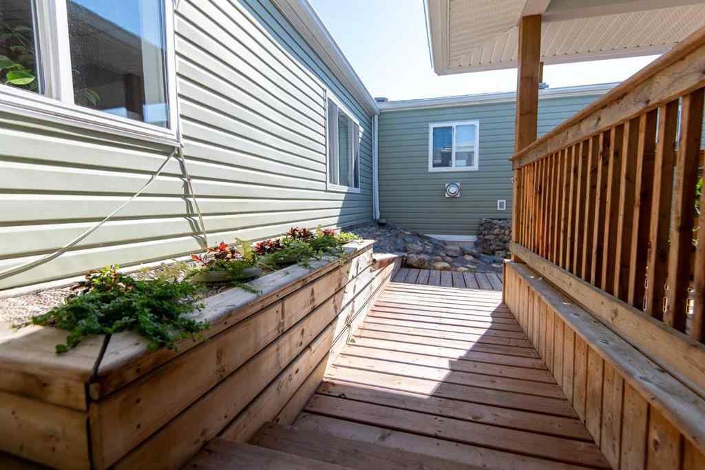 MLS® A2252394 - 11002 102 Avenue  in NONE La Crete, Residential