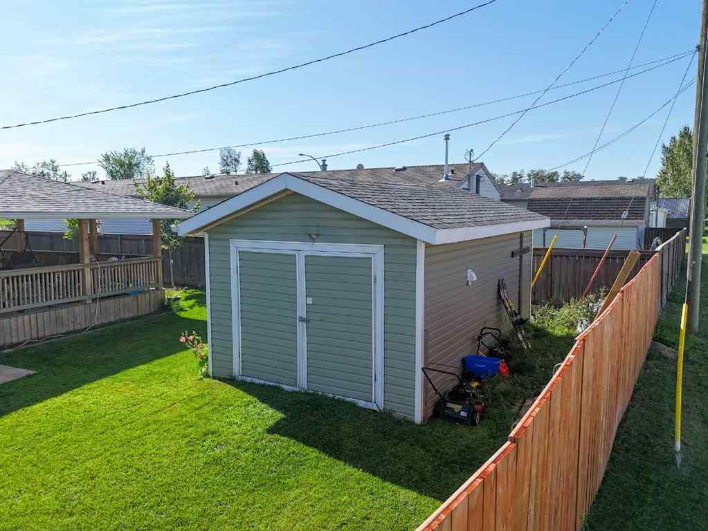 MLS® A2252394 - 11002 102 Avenue  in NONE La Crete, Residential