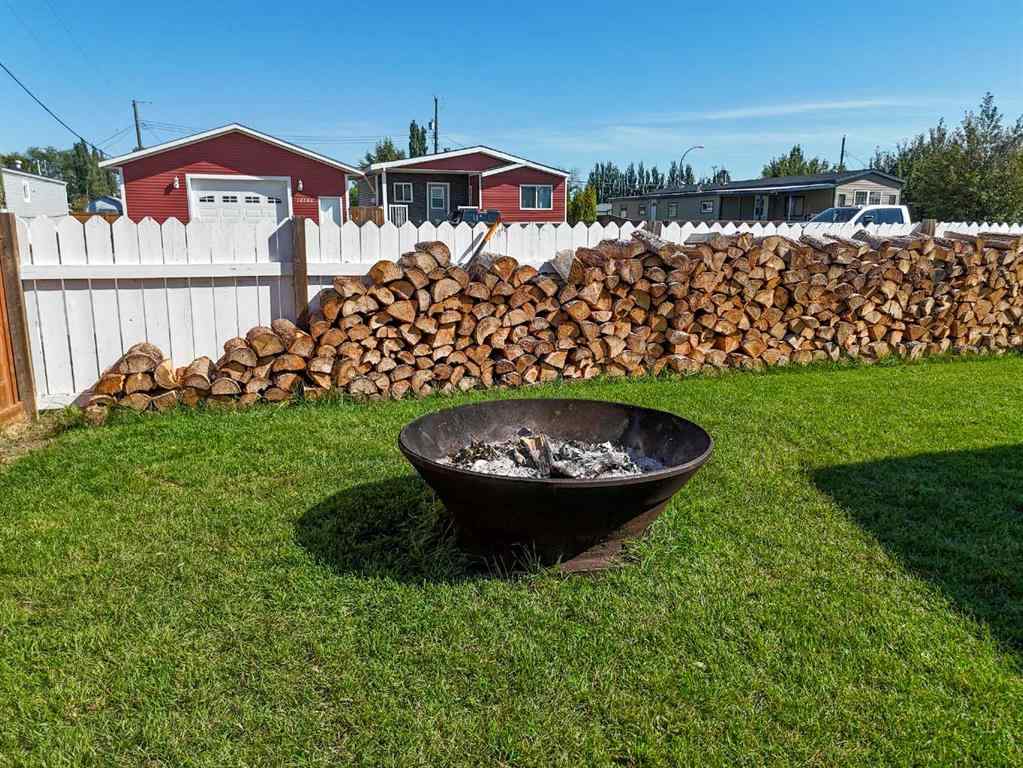 MLS® A2252394 - 11002 102 Avenue  in NONE La Crete, Residential