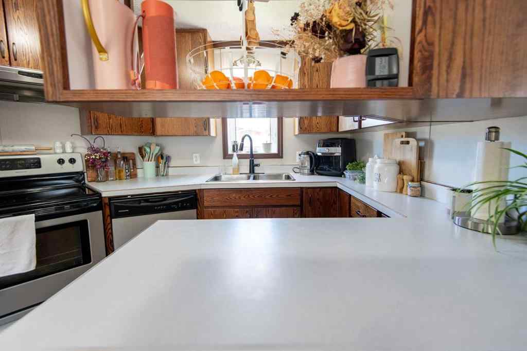 MLS® A2252394 - 11002 102 Avenue  in NONE La Crete, Residential