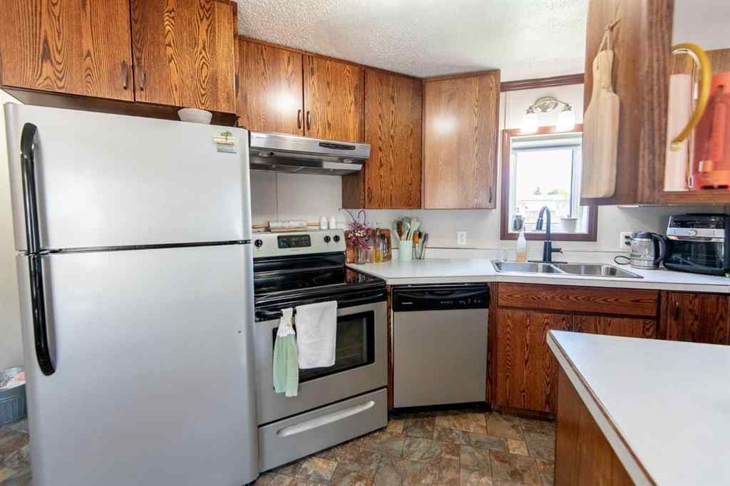 MLS® A2252394 - 11002 102 Avenue  in NONE La Crete, Residential