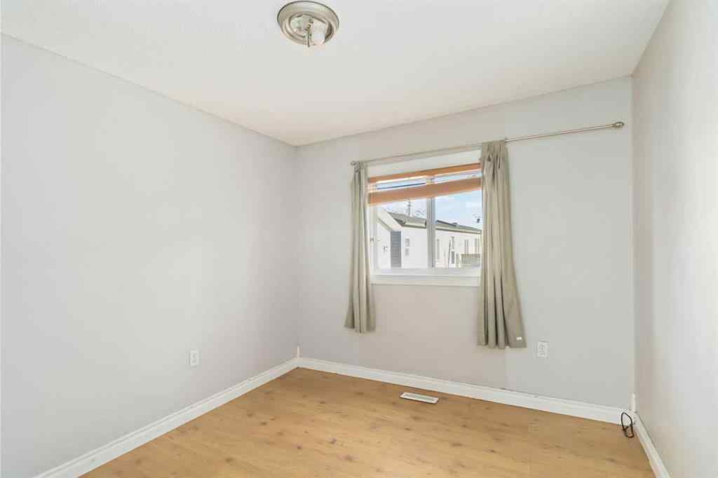 MLS® A2252399 - 215 Grant Way  in Gregoire Park Fort McMurray, Residential